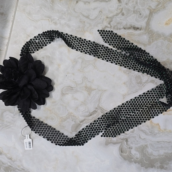 NWT Free People Royce Flower Choker with Crystal Rhinestones Black Center Flower - Picture 5 of 7